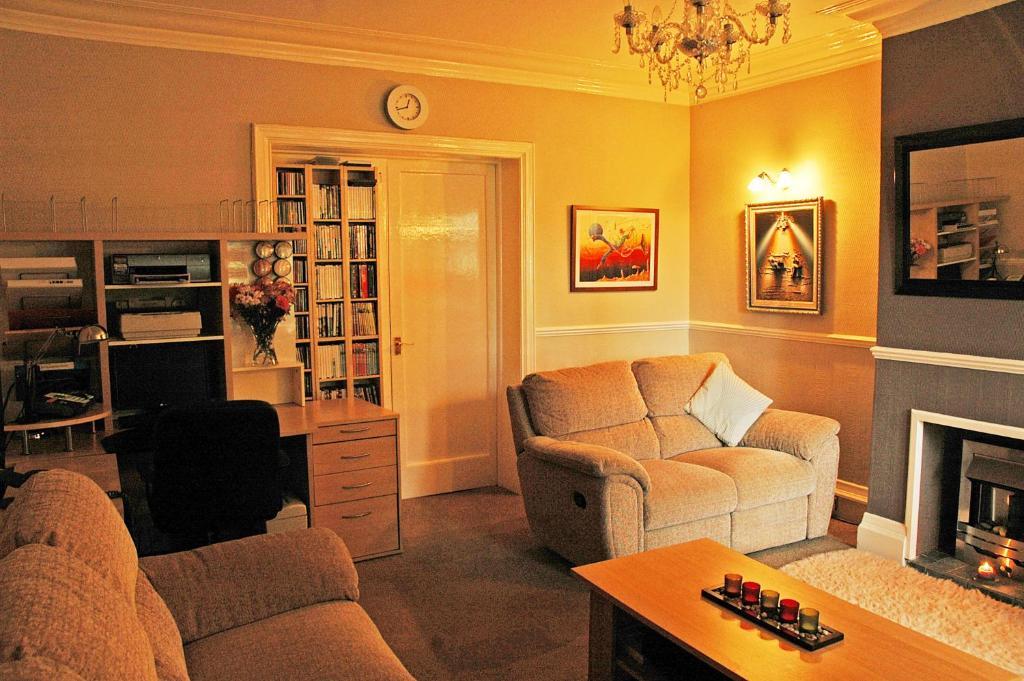Pitreavie Guest House Dunfermline Exterior foto