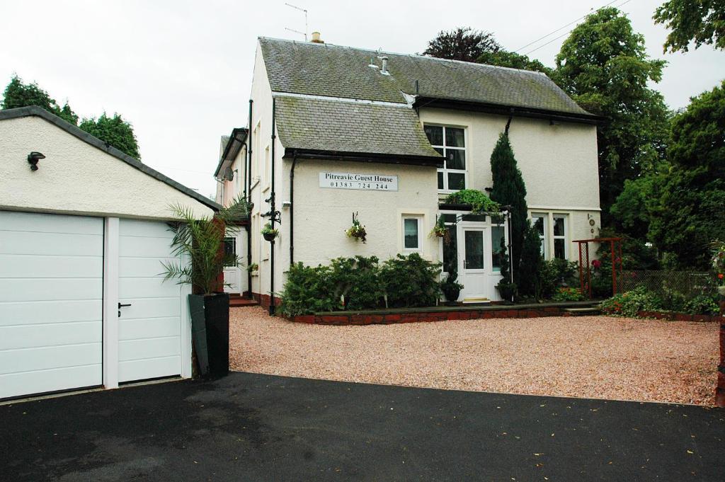 Pitreavie Guest House Dunfermline Exterior foto